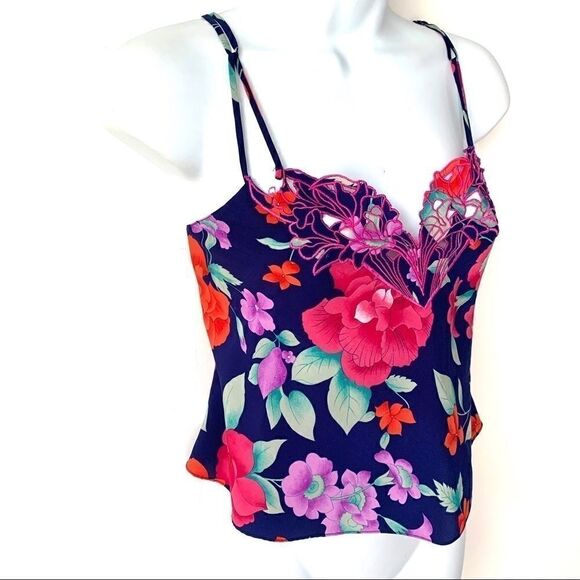 VICTORIAS SECRET VINTAGE FLORAL EMBROIDERED TOP - Picture 2 of 6